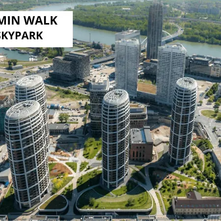 Downtown 3 Bdr Charm - Walk To Attractions * Bratislava