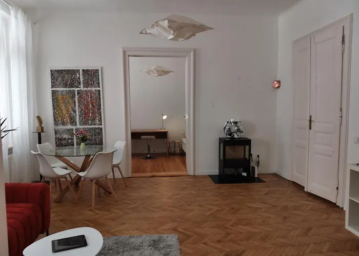Downtown 3 Bdr Charm - Walk To Attractions Apartamento *