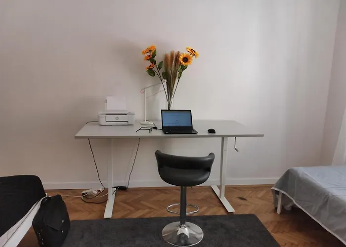 Downtown 3 Bdr Charm - Walk To Attractions 아파트 *