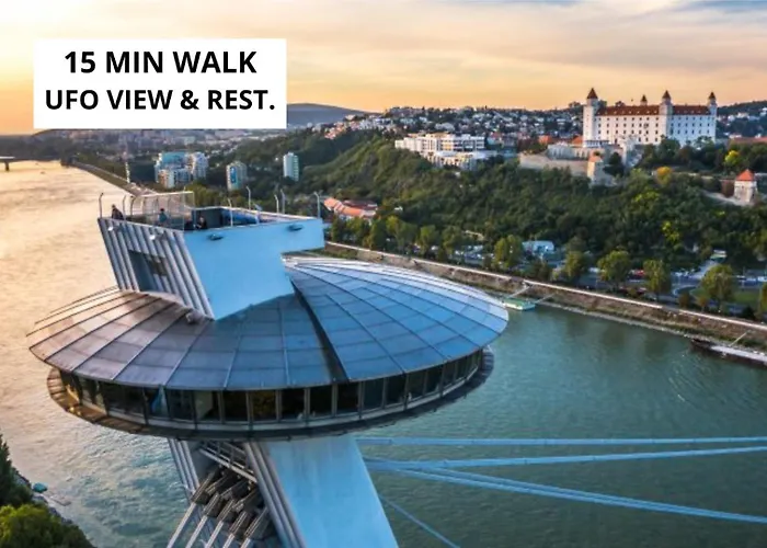 Downtown 3 Bdr Charm - Walk To Attractions * 브라티슬라바